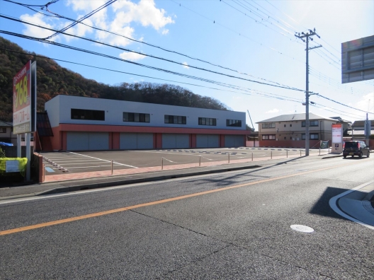 本竜野　県道5号沿い　10店舗共同テナント　１Ｆ　貸店舗