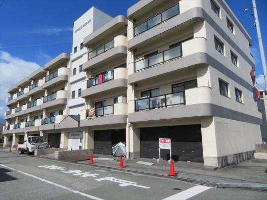 亀山　元営業所　事務所仕様　１Ｆ　貸店舗・事務所