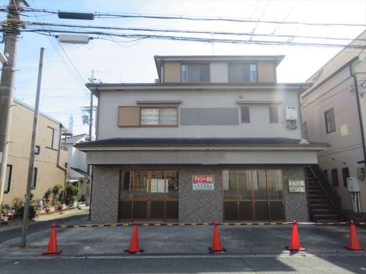 伊丹北　元新聞集配所　３ＬＤＫ＋１ルーム×２　店舗付住宅