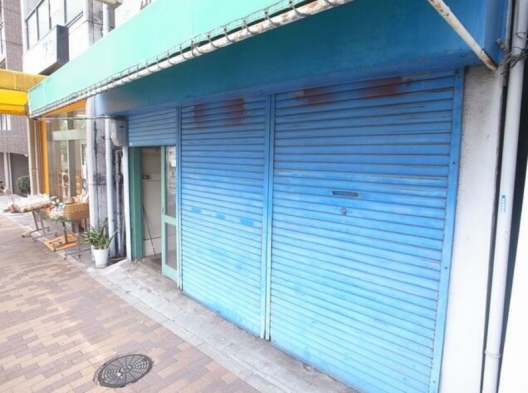 王子公園　山手幹線沿い　元自転車店　木造２階建　店舗付住宅