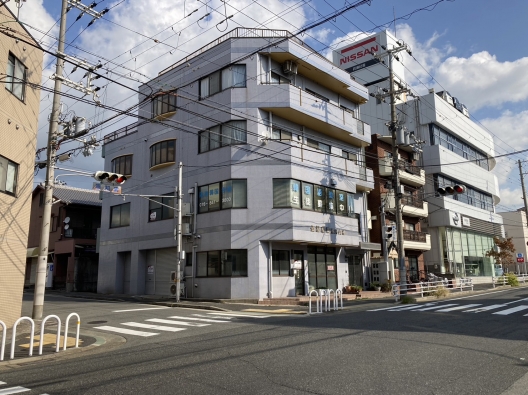 石屋川　鳴尾御影線　元営業所　１Ｆ　貸店舗・事務所