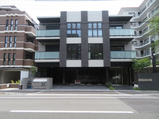 甲子園　旧国道沿い　マンション　スケルトン　１Ｆ　貸店舗