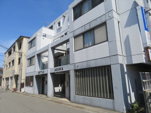 西明石　住宅街　元営業所　事務所仕様　１Ｆ　貸店舗・事務所