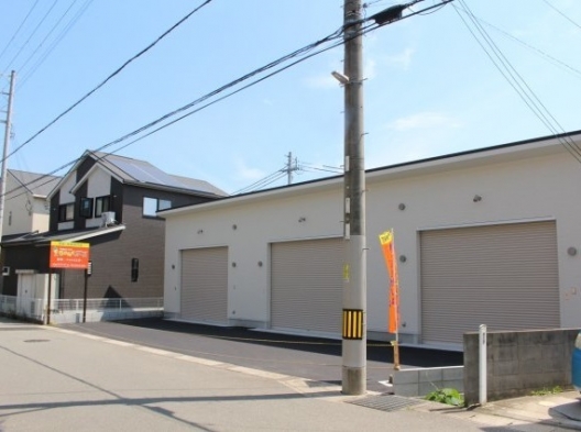 播磨町　駐車場２台付　事務所仕様　１Ｆ　貸店舗・事務所