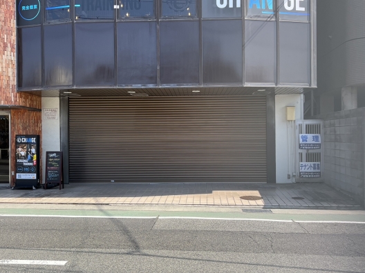 明石魚住　駅前　元酒屋　１Ｆ　貸店舗・事務所