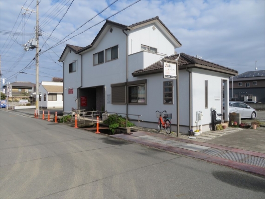 別府　フリーランスに好適　美容室仕様　2区画共同店舗