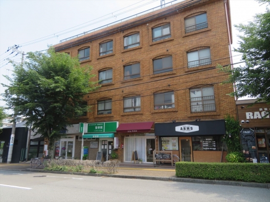 逆瀬川　市役所通り　元整骨院　１Ｆ　貸店舗・事務所