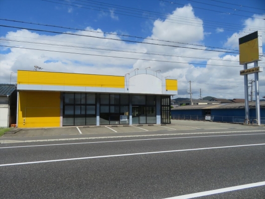 平松　生活幹線道路　元リカーショップ　倉庫付　貸店舗