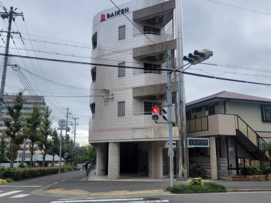 六甲道　角地　スケルトン（元飲食店）　１Ｆ　貸店舗