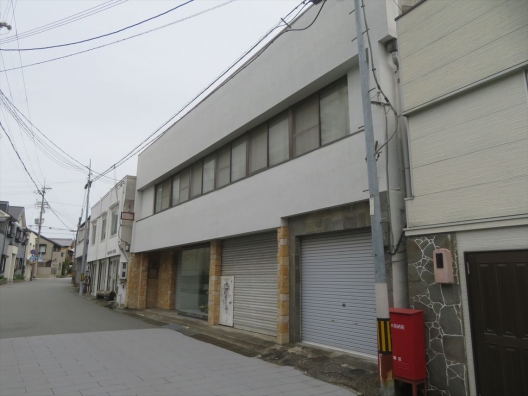 北条町　商店街沿い　元ブティック　１Ｆ　貸店舗・事務所