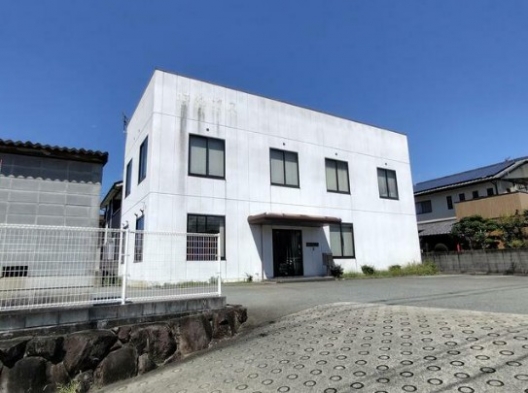 播磨高岡　元営業所　鉄骨２階建　貸店舗・事務所