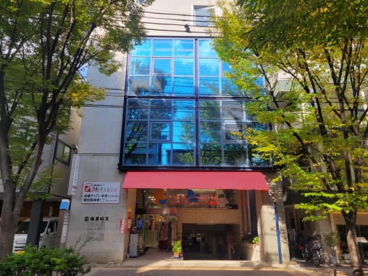 阪神芦屋　鳴尾御影線沿い　小売店　１Ｆ　貸店舗