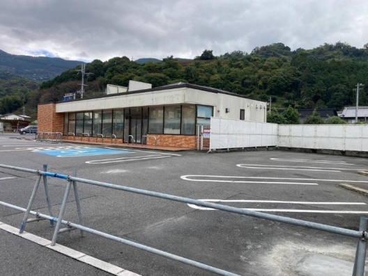 和歌山県　かつらぎ町　県道13号　元コンビニ　貸店舗