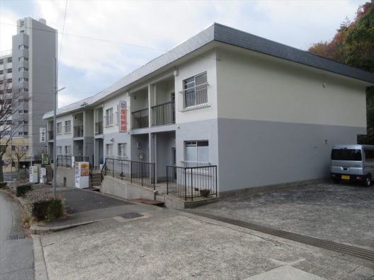 ひよどり台　木造2階連棟一戸建　店舗付住宅