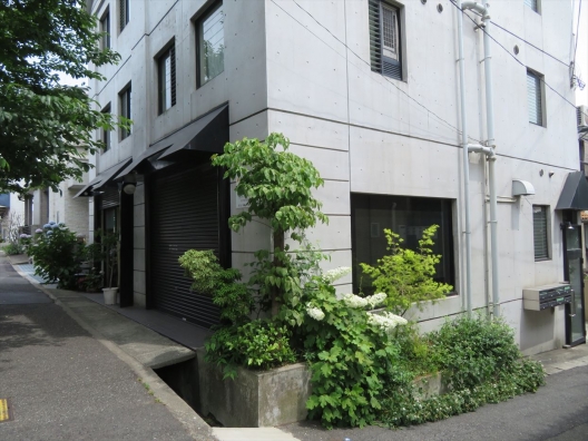 阪急六甲　山麓線　角地　スケルトン　１Ｆ　貸店舗