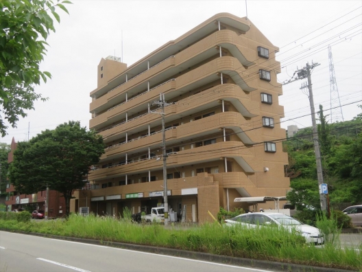 日生中央　県道68号沿い　スケルトン（元営業所）　１Ｆ　貸店舗