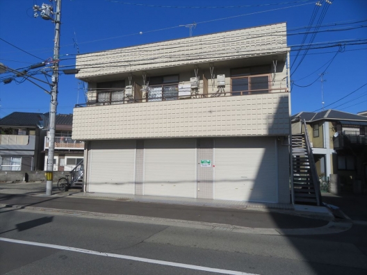 新伊丹　間口良好　元漢方薬店　１Ｆ　貸店舗・事務所