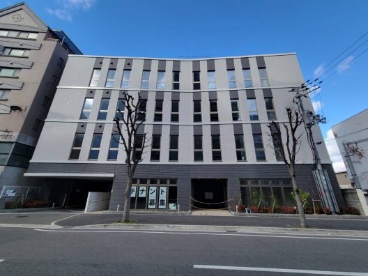 園田　駅近　築浅テナント　スケルトン　１Ｆ　貸店舗