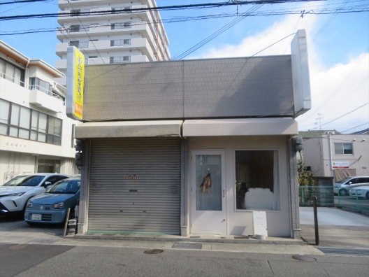 滝の茶屋　商店街沿い　１Ｆ　ネイルサロン　居抜き店舗
