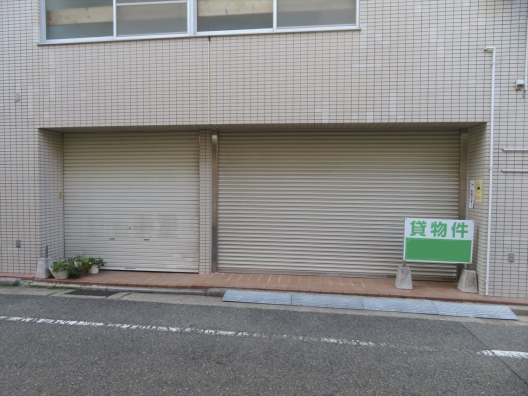 垂水駅北　住宅街の立地　スケルトン　１Ｆ　貸店舗