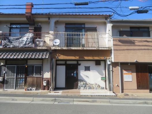 垂水多聞　連棟一戸建　居酒屋　居抜き店舗付住宅