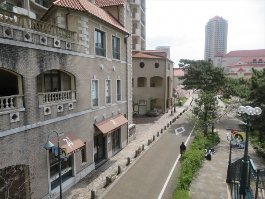 阪急宝塚　花のみち２番館　１Ｆ　貸店舗