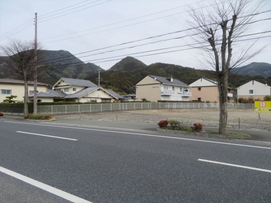 丹波柏原　国道176号沿い　事業用　貸土地