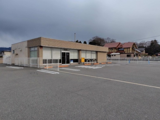 奈良市　帯解　国道169号　元再販店　貸店舗
