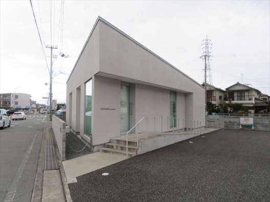 播磨町　マルアイの前　元クリニック　木造一戸建　貸店舗