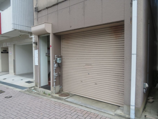 川西能勢口　国道176号　元営業所　１Ｆ　貸店舗・事務所