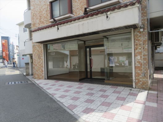 垂水駅北　郵便局の並び　元学習塾　１Ｆ　貸店舗・事務所