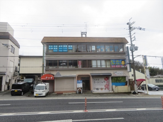 川西平野　駅前　国道173号　元無人販売店　１Ｆ　貸店舗
