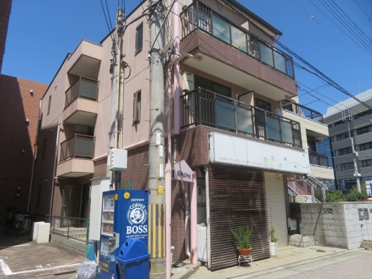 川西能勢口　市役所目の前　エステサロン　１Ｆ　貸店舗