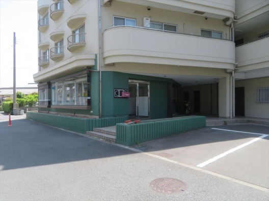 荒井　駐車場7台付　元学習塾　１Ｆ　貸店舗・事務所
