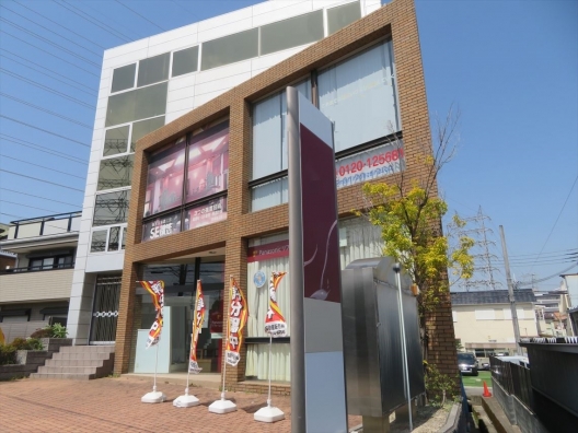 宝塚中山寺　長尾通り　元ショールーム　１Ｆ　貸店舗