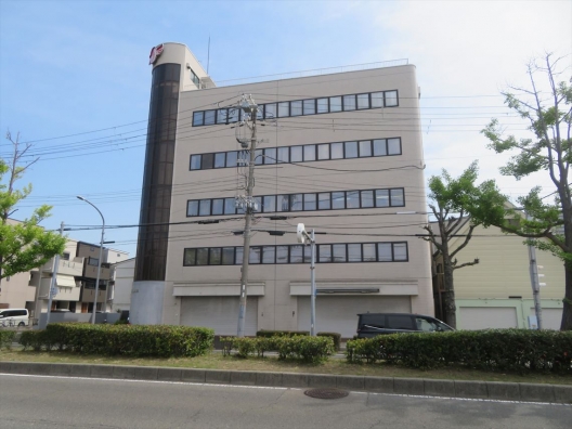 新長田　間口良好　元食品卸売業　１Ｆ　貸店舗・事務所