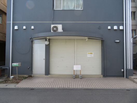 板宿　繁華街から少し離れた住宅地　小料理屋　居抜き店舗