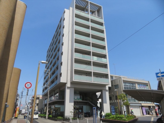 東加古川　駅前の好立地　２方向ガラス張り　貸店舗