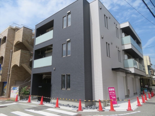 門戸厄神　駅前角地の好立地　新築テナント　１Ｆ　２区画募集