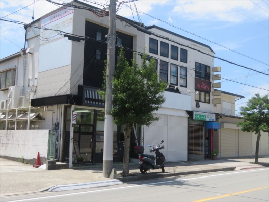 川西緑台　バス道沿い　バス停至近　１Ｆ　貸店舗・事務所