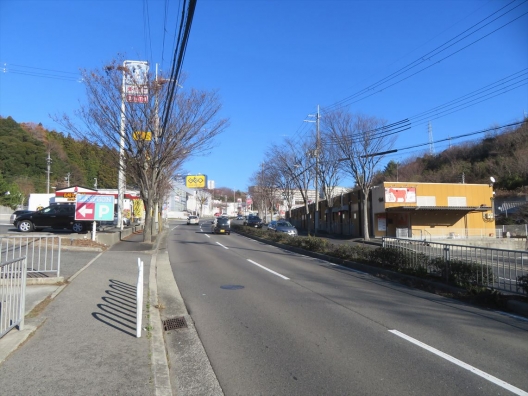 北鈴蘭台　県道16号沿い　ロードサイド　駐車場24台付