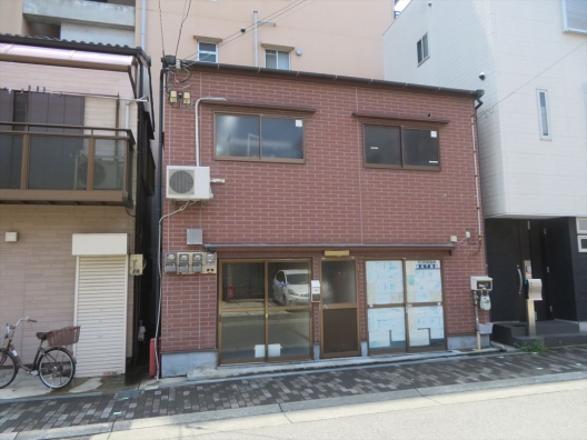 板宿　アクセス良好　車寄せしやすい前面道路　家賃が魅力