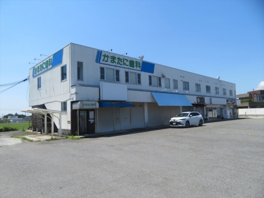 神出　国道175号沿い　大型駐車場完備　貸店舗・事務所