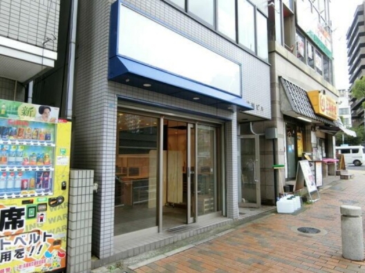 県庁前　兵庫県警本部前　元ラーメン屋　１Ｆ　貸店舗
