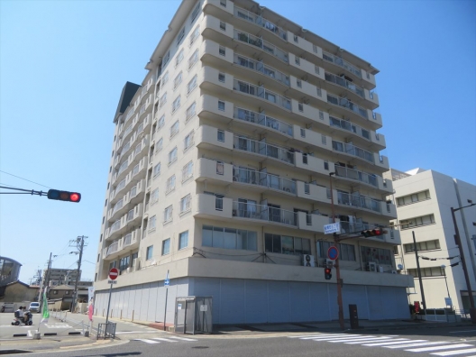 姫路駅西　県道415号沿い　スケルトン（元スーパー）