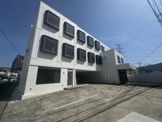 播磨高岡　県道5号　駐車場10台付　元予備校　居抜き店舗