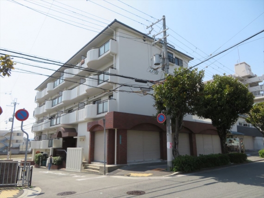 伊丹西 住宅街の立地 スケルトン(元クリニック)