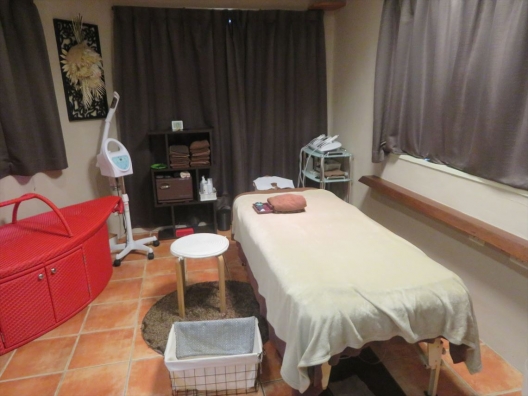 垂水駅北　駅近　商大筋角地　２Ｆ　エステサロン　居抜き店舗