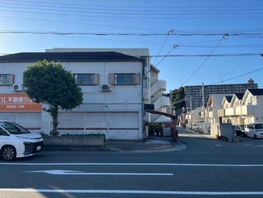 朝霧　大通り沿い　元珈琲豆専門店　１Ｆ　貸店舗・事務所