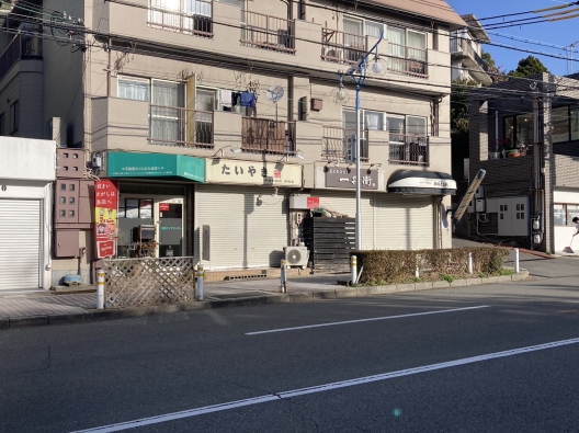 朝霧　駅近　大通り沿い　元不動産会社　１Ｆ　貸店舗・事務所